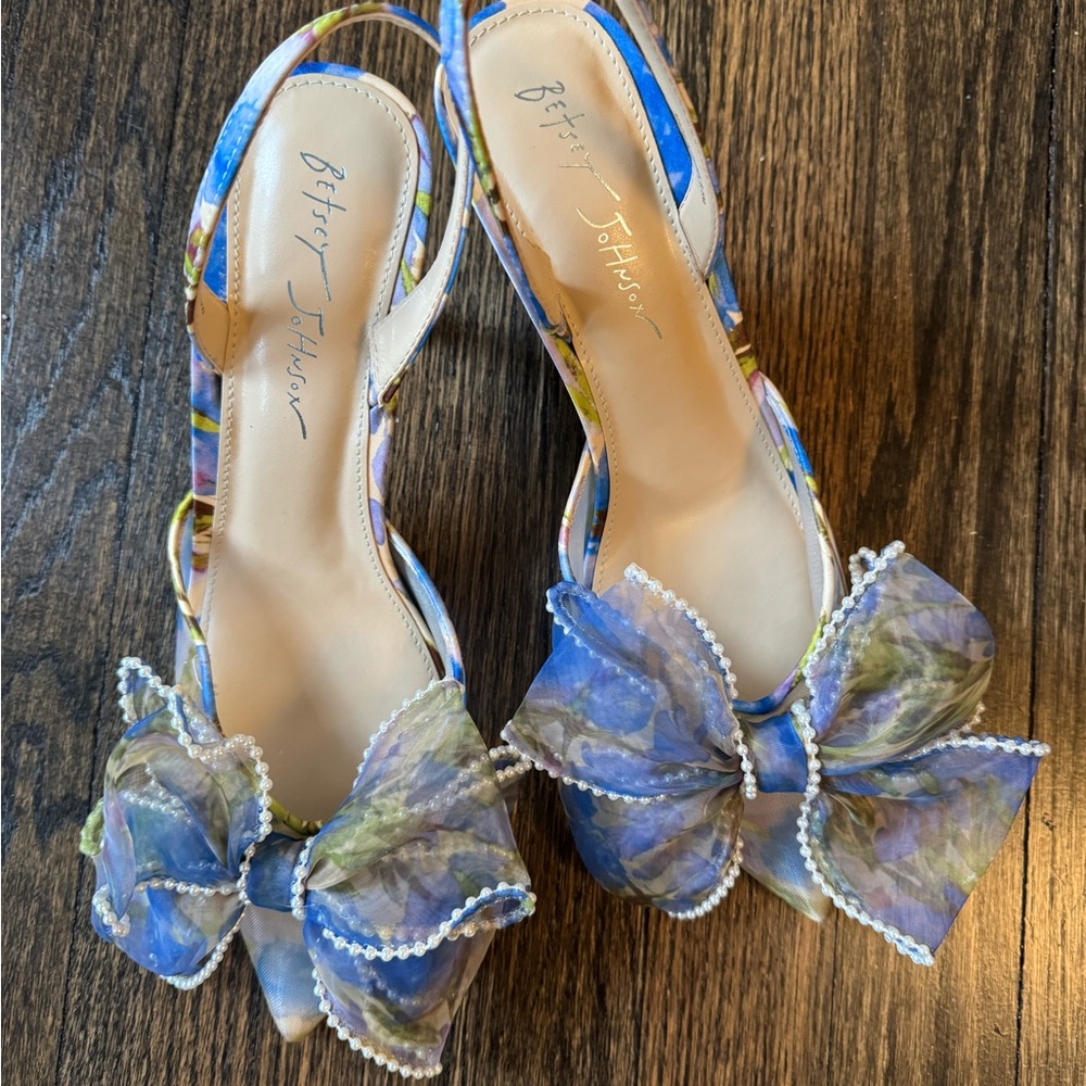 Betsey Johnson Blue Floral Bow Women's Heels